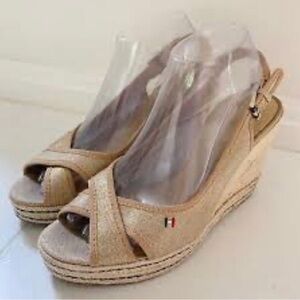 Tommy Hilfiger Papina Gold Canvas Rope Wedge Espadrille open toe sandal size 10